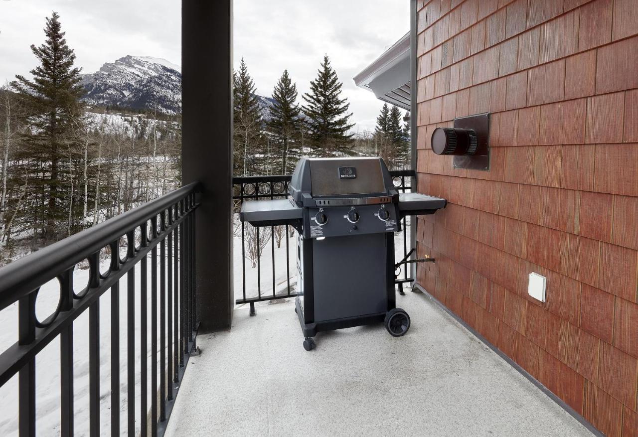 Mountain Fun - With Open Pool And Hot Tub Apartment Canmore Exterior photo