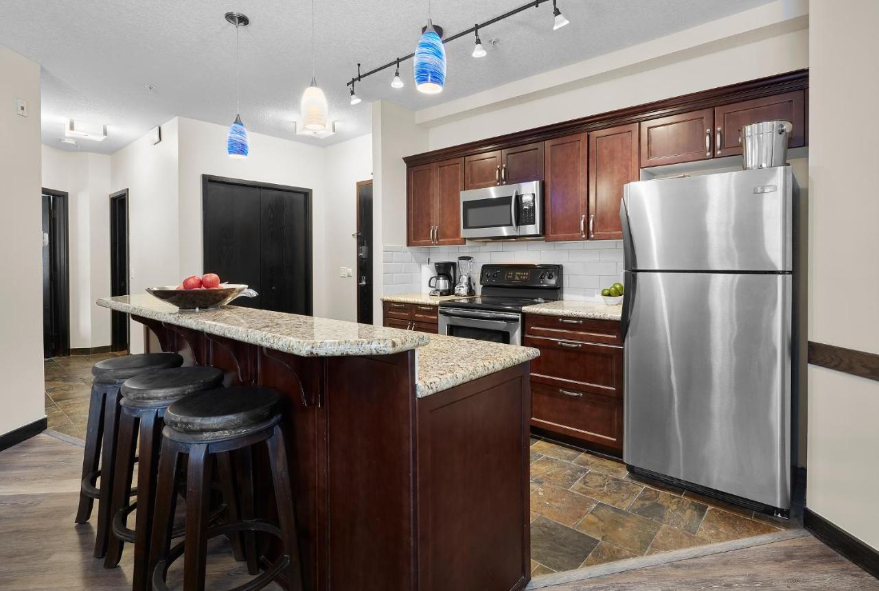 Mountain Fun - With Open Pool And Hot Tub Apartment Canmore Exterior photo