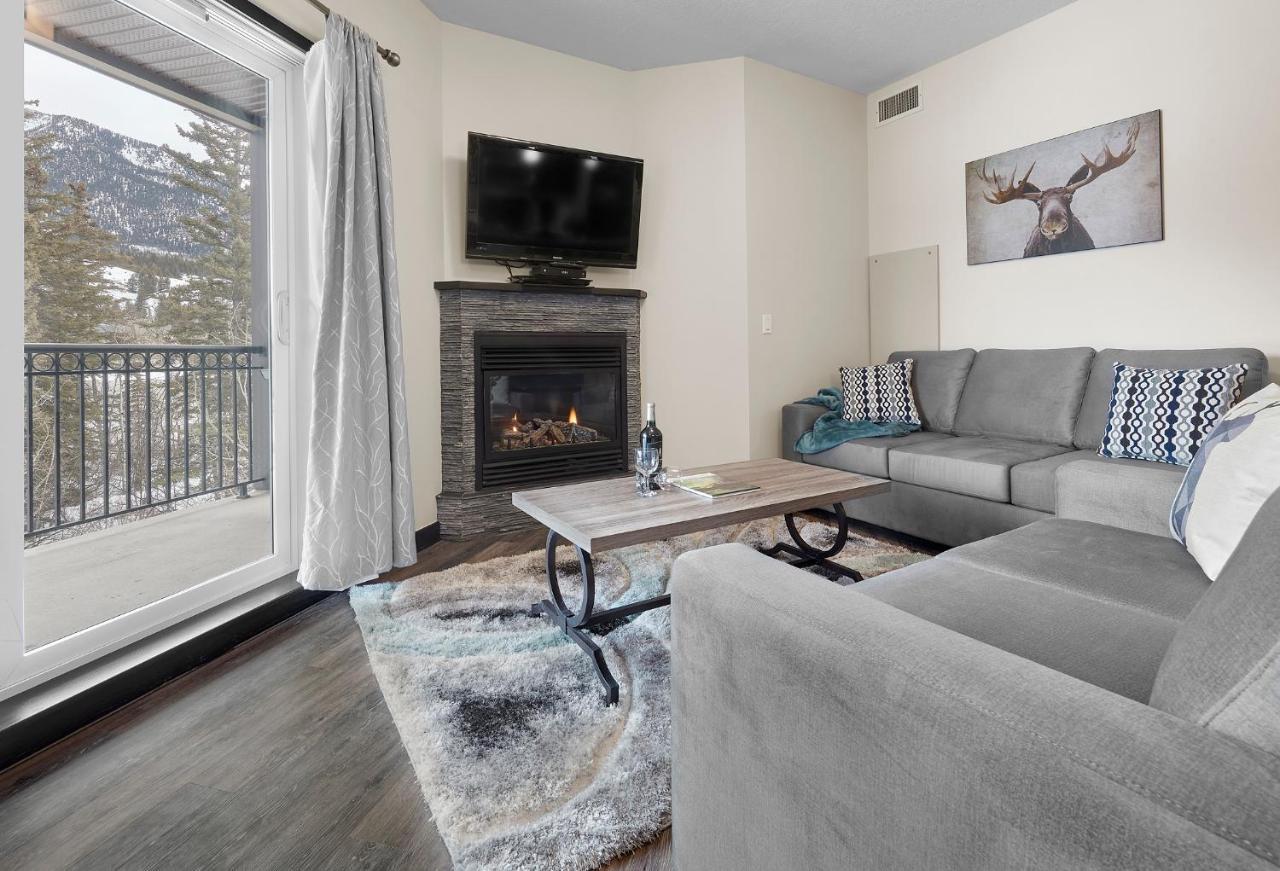 Mountain Fun - With Open Pool And Hot Tub Apartment Canmore Exterior photo